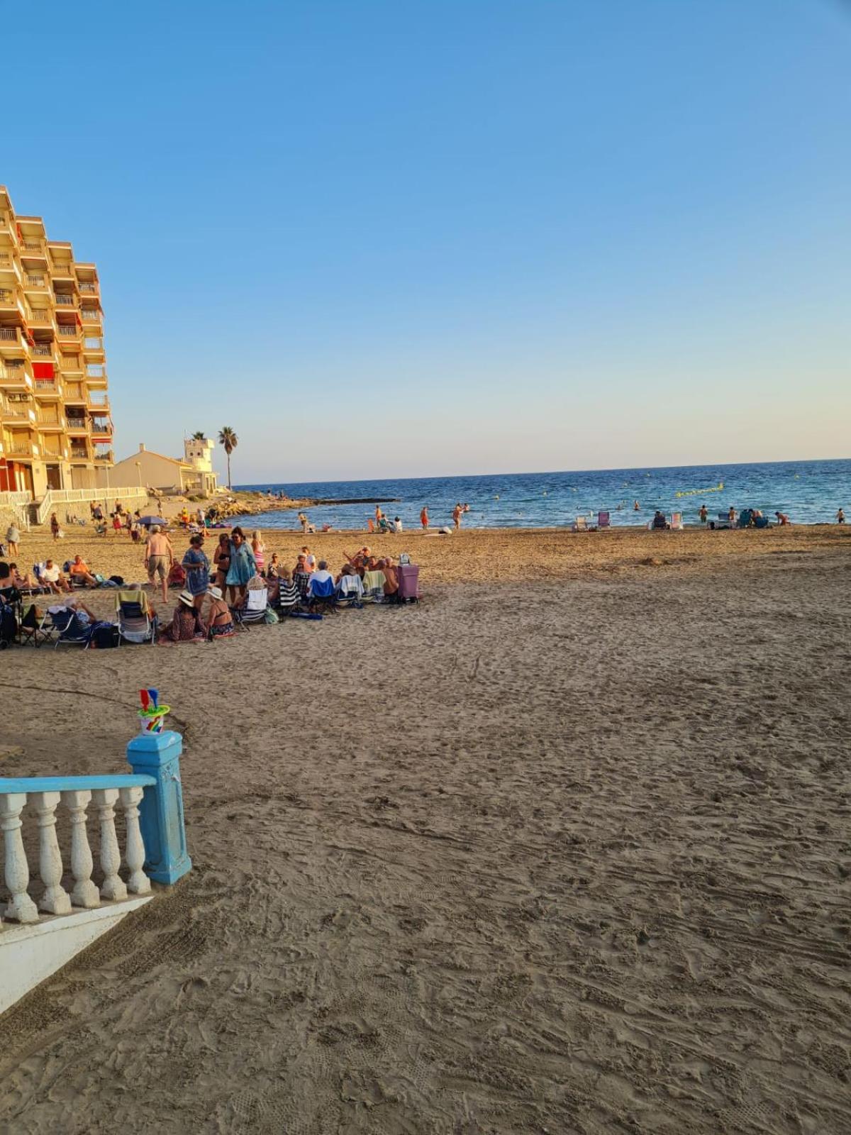 Chalet Adosado Unifamiiar Rocasol Beach Torrevieja Esterno foto